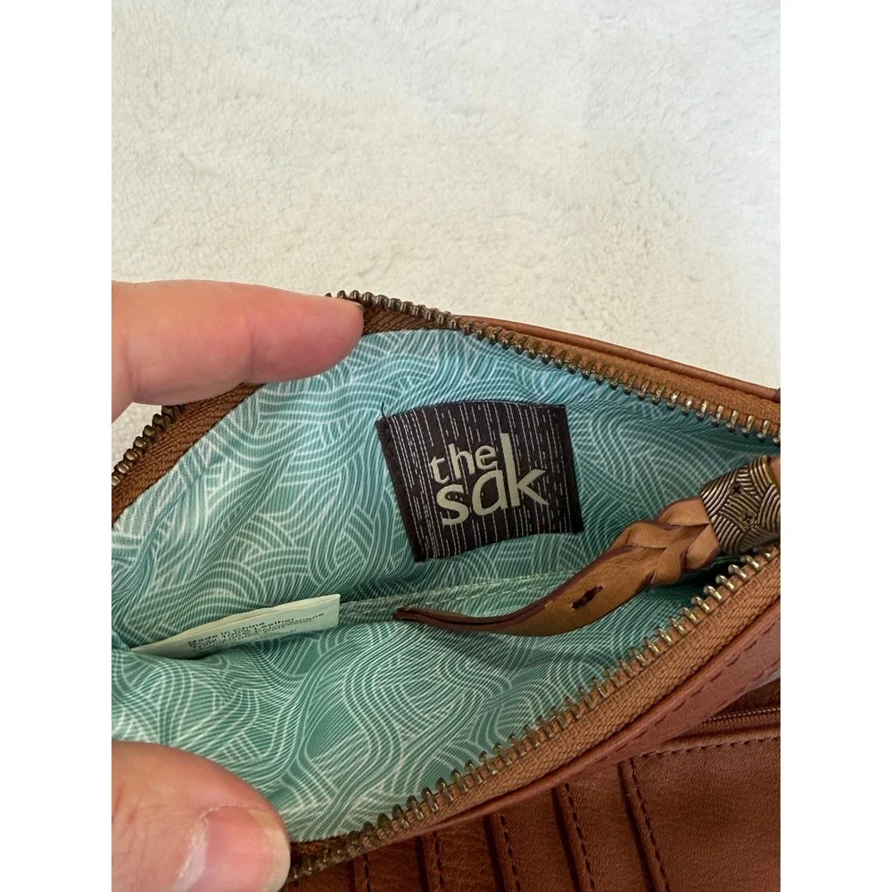 The Sak Silverlake Leather Soft Wallet Wristlet Tobacco Brown 1000072167 NEW